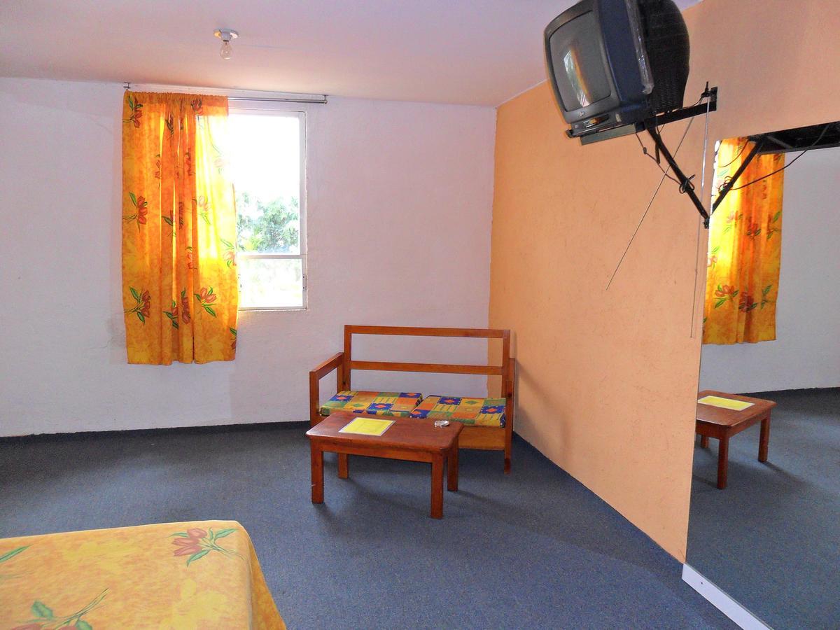 Hotel Las Cabanas San Felipe del Progreso Exteriör bild
